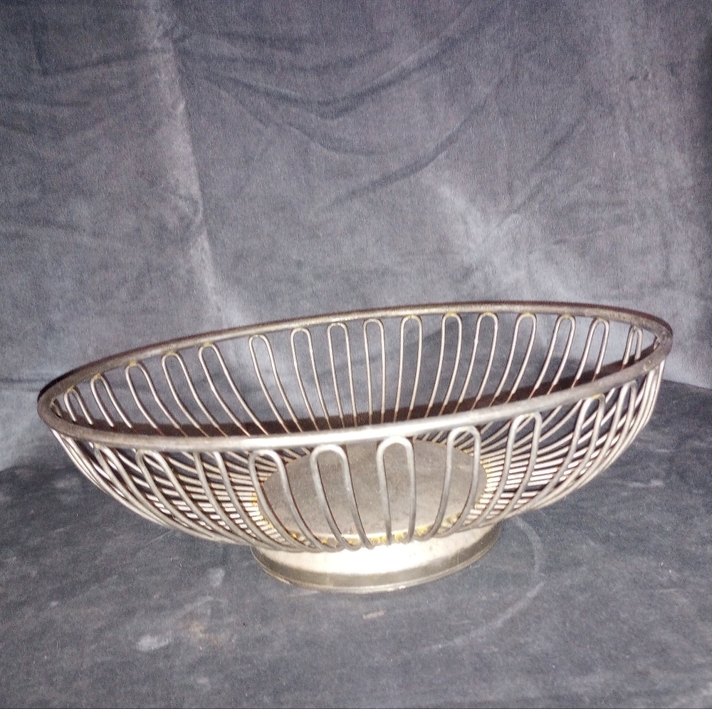 Vintage Wire Fruit/Bread Basket